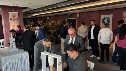 Hayat Hastanesi’nde ‘El Bileği Artroskopisi Eğitimi’