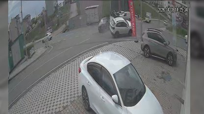 İki cipin çarpıştığı kaza kamerada: 7 yaralı