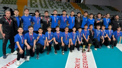 İnegöl Belediyespor’dan voleybolda çifte başarı