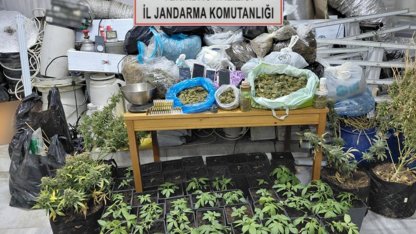 Kaçak elektrik kullanılarak uyuşturucu üretilen eve operasyon