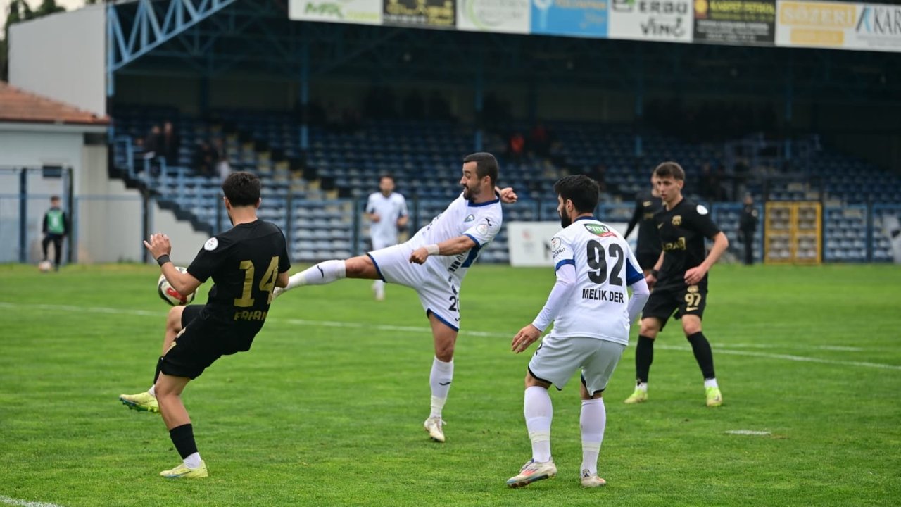 Karacabey Belediye Spor - GMG Kastamonuspor: 4-0