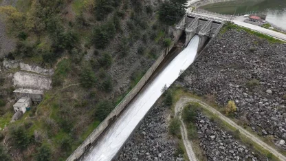 Kuraklık nedeniyle alarm veren barajlar doldu, kapaklar açıldı: Bursa, yeniden 'su şehri'