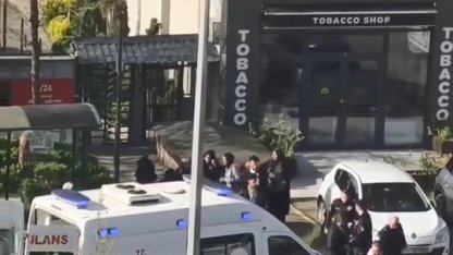 Lise öğrencileri arasında bıçaklı kavga; 1 yaralı