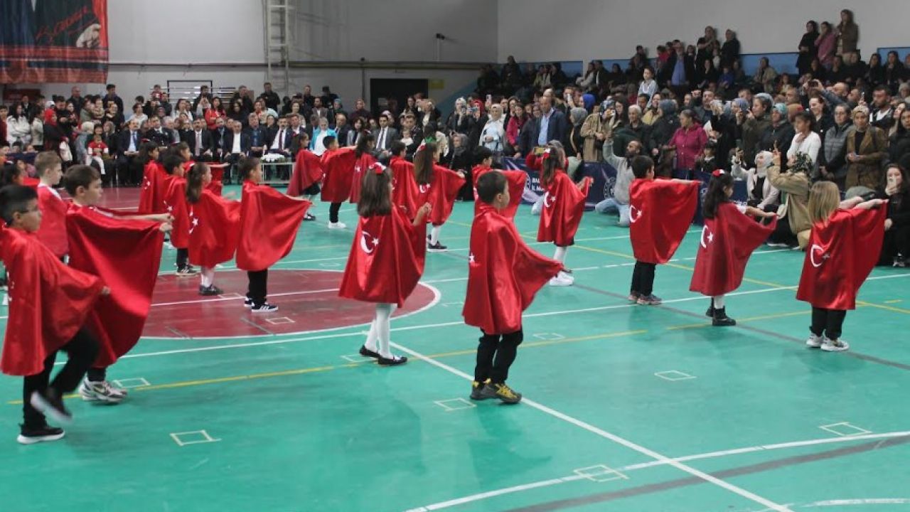 Manyas’ta 23 Nisan kutlaması