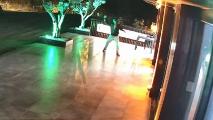 Oto galeriye el bombalı saldırı kamerada: 5 tutuklama