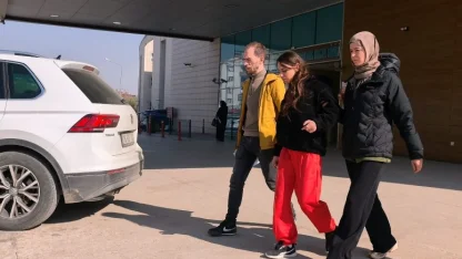 'Sevgili' kavgasında birbirini bıçaklayan kızlardan biri tutuklandı