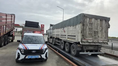 Taşıma sınırını aşan 2 kamyon işletenine toplam 120 bin lira ceza