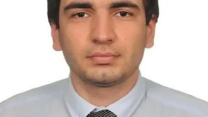 Tekel bayisine silahlı saldırıda yan taraftaki iş yerinde yemek yiyen akademisyen öldü