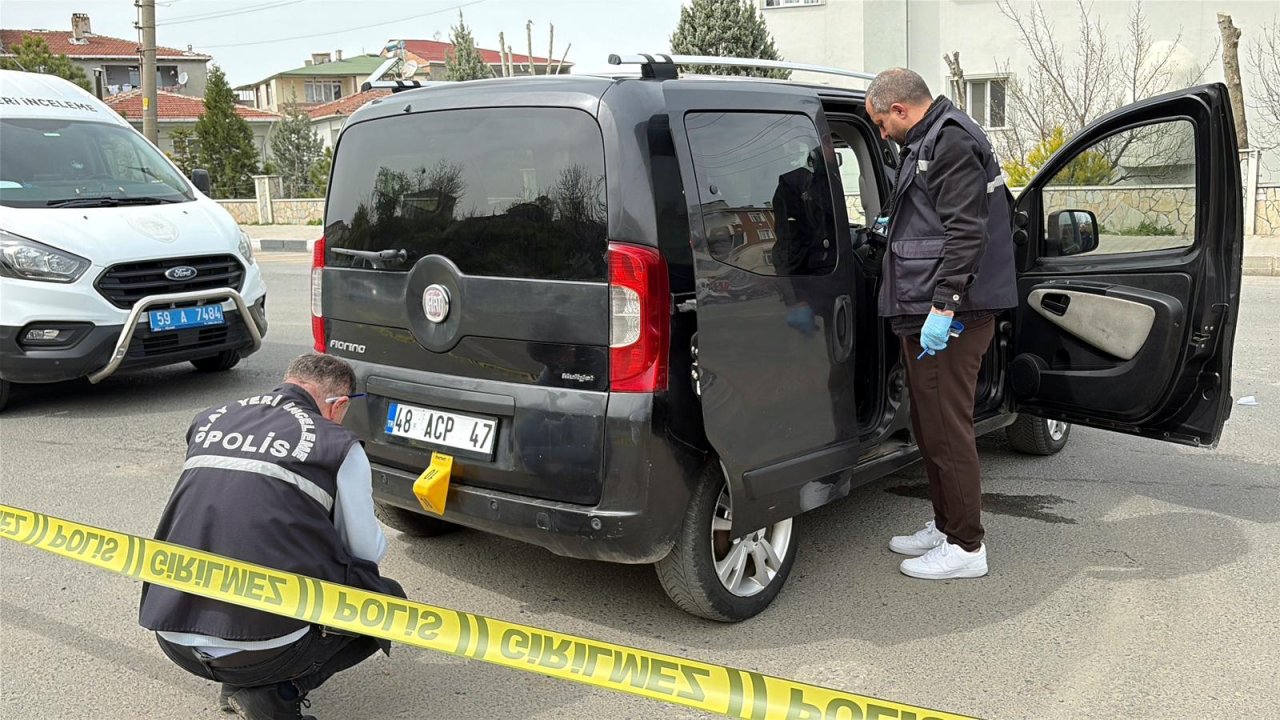Trafikte ‘yol verme’ tartışmasında tabancayla vuruldu