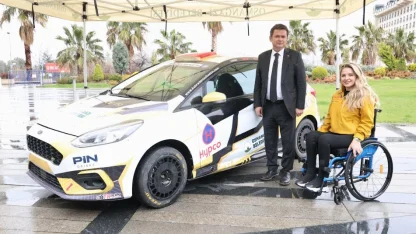 Türkiye'nin ilk engelli kadın pilotundan şampiyona öncesi Başkan Aydın’a ziyaret