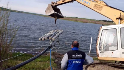 Türkmenli Göleti'ne yüzer terfi istasyonu kuruldu