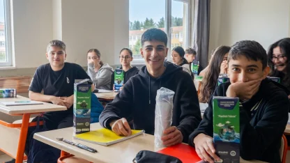 Yıldırım Belediyesi’nden, öğrencilere 32 bin 842 adet çelik matara