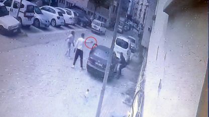 Bursa’da silahlı alacak kavgası kamerada: 1 yaralı