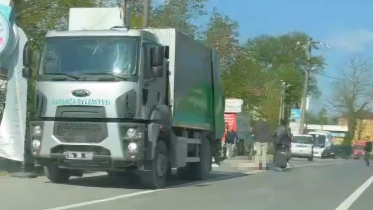 Çöp kamyonunun çarptığı yaya öldü; kaza kamerada