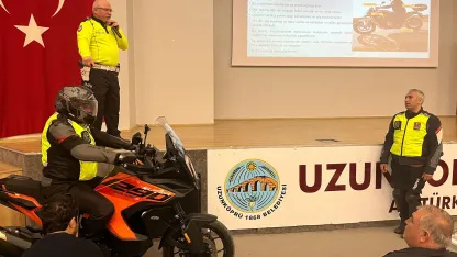 Edirne’de lise öğrencilerine güvenli motosiklet sürücülüğü eğitimi