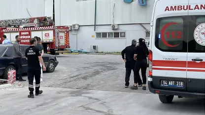 Fabrikada patlama sonrası yangın; 1'i ağır, 8 yaralı
