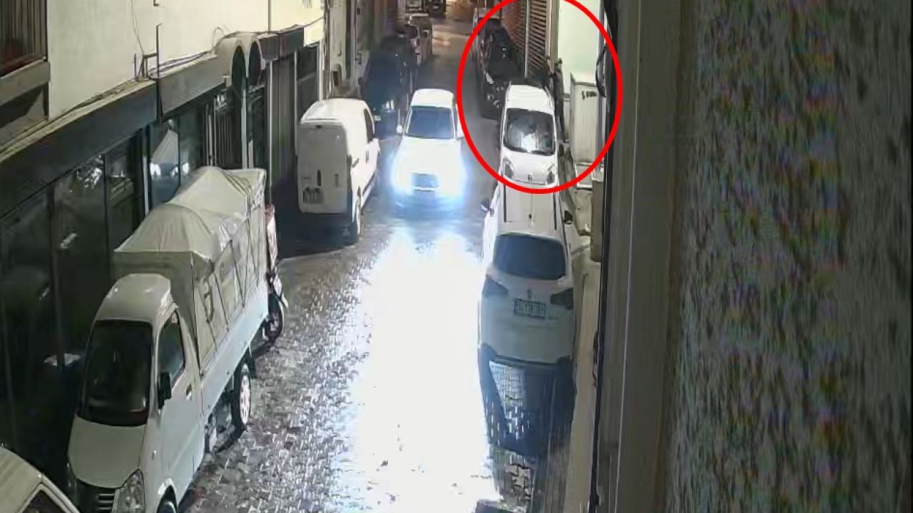 Husumetli oldukları kişiyi takip edip götürdükleri ara sokakta bacağından vurdular
