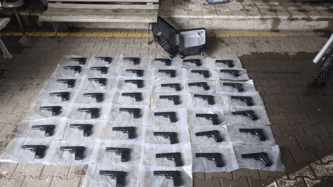 Sakarya'da silah kaçakçılığı operasyonu: 2 tutuklama